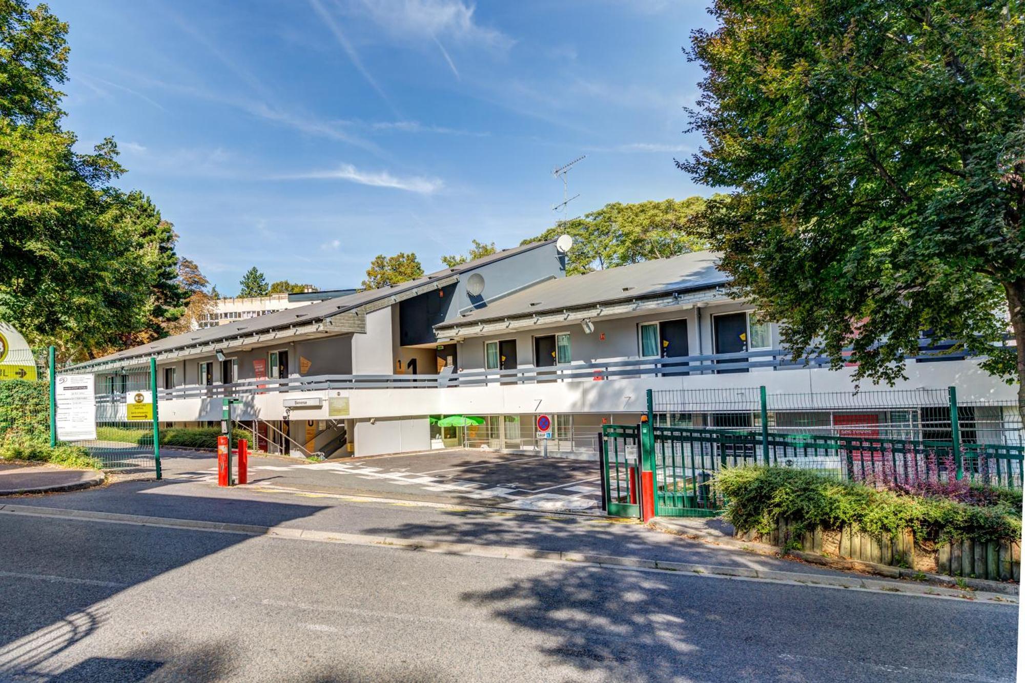 B&B Hotel Louveciennes Le Port-Marly Eksteriør billede