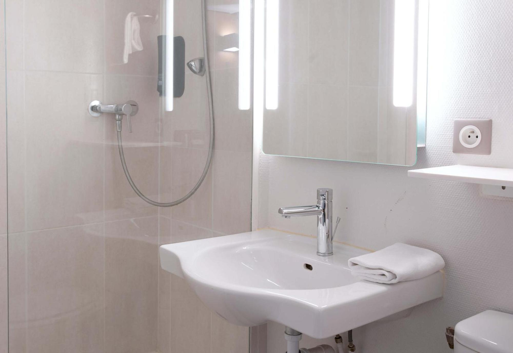 B&B Hotel Louveciennes Le Port-Marly Eksteriør billede